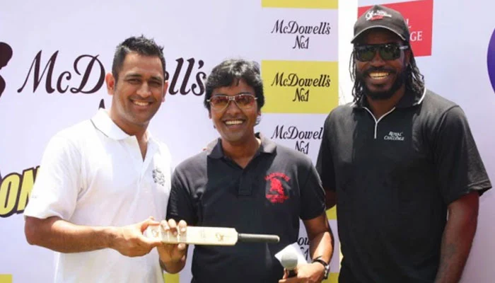 Rahul Kapoor with MS Dhoni and Chris Gayle at a Fans Engagement Event