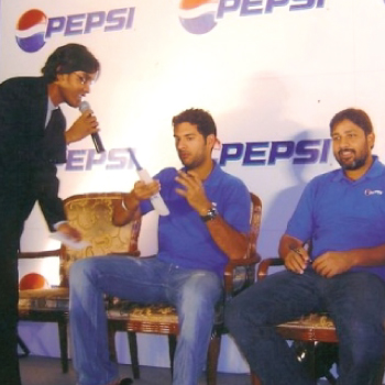 Image of Rahul Kapoor-Author with Yuvraj Singh and Inzamam-ul-Haq Cricketers